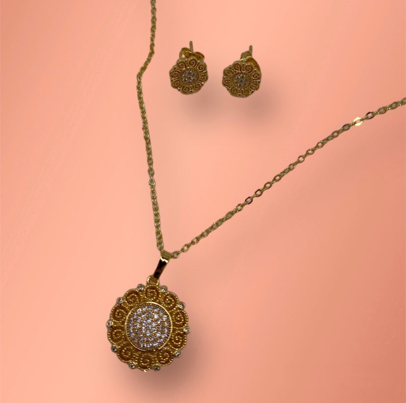 Flower and Stones Laminated Gold Necklace and Earring Set